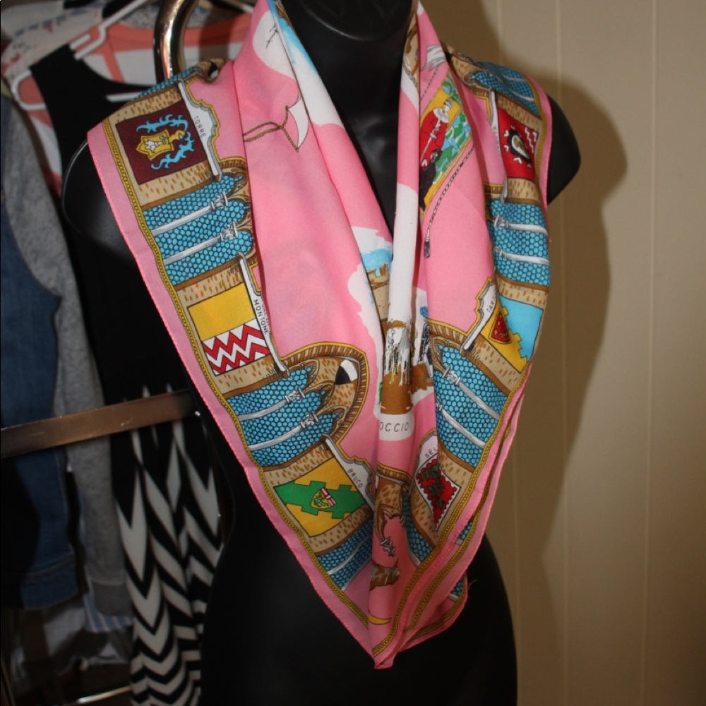 Polyester Italian scarf